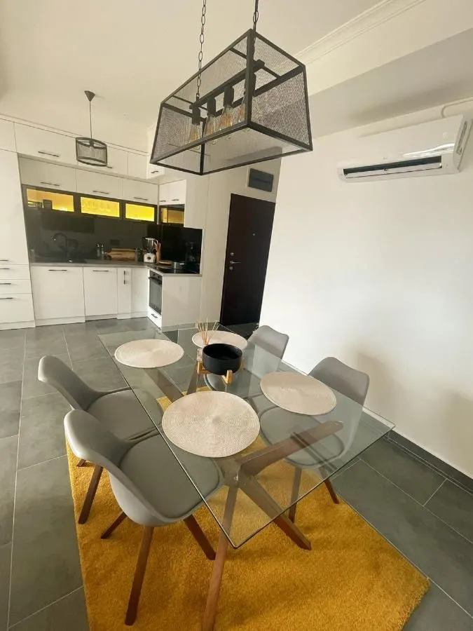 Prodaja, dvosoban stan, 50m², Tivat, Crna Gora