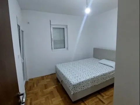 Izdavanje, dvosoban stan, 65m², 1 maj, Podgorica - image 6