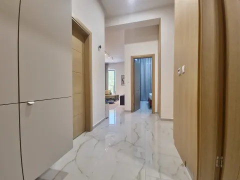 Rent, two bedroom apartment, 68m², Lastva Grbaljska, Kotor - image 14