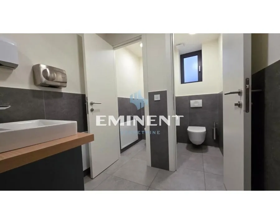 Rent, office space, 268m², Savski Venac, Beograd