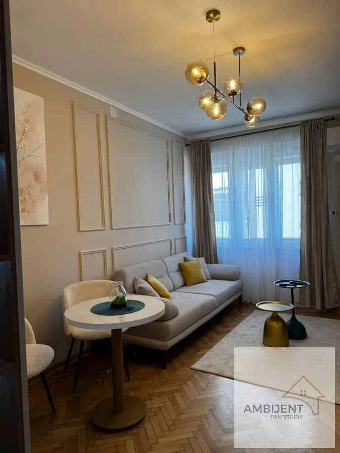 Rent, one bedroom apartment, 24m², Stari Grad, Beograd