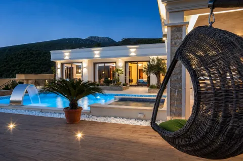 Rent, house, 190m², Jaz, Budva - image 1