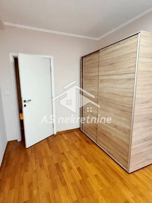 Izdavanje, trosoban stan, 67m², Lekino Brdo, Voždovac Sve Podlokacije