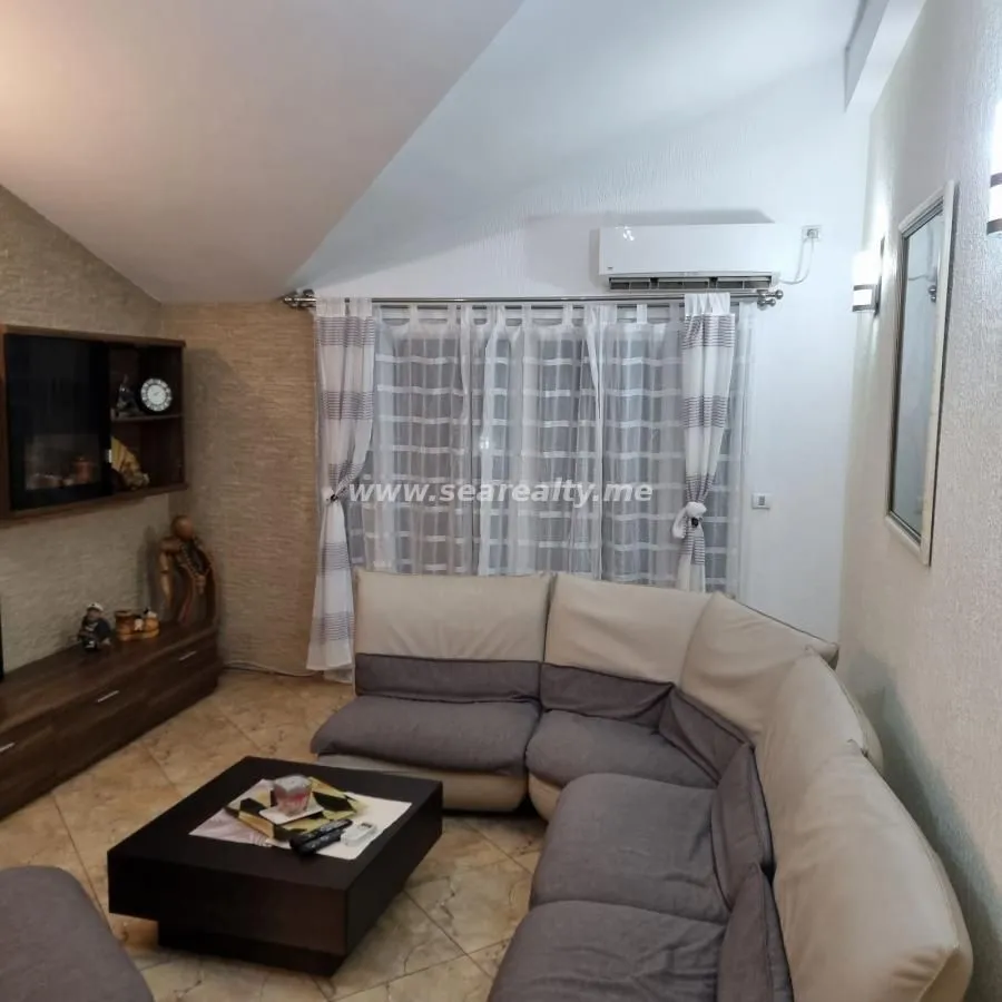 Rent, apartment, 103m², Centar, Tivat