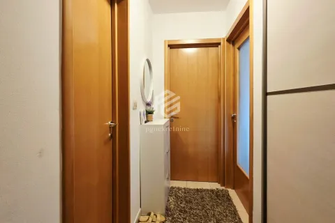 Prodaja, jednosoban stan, 41m², Stari Aerodrom, Podgorica - image 8