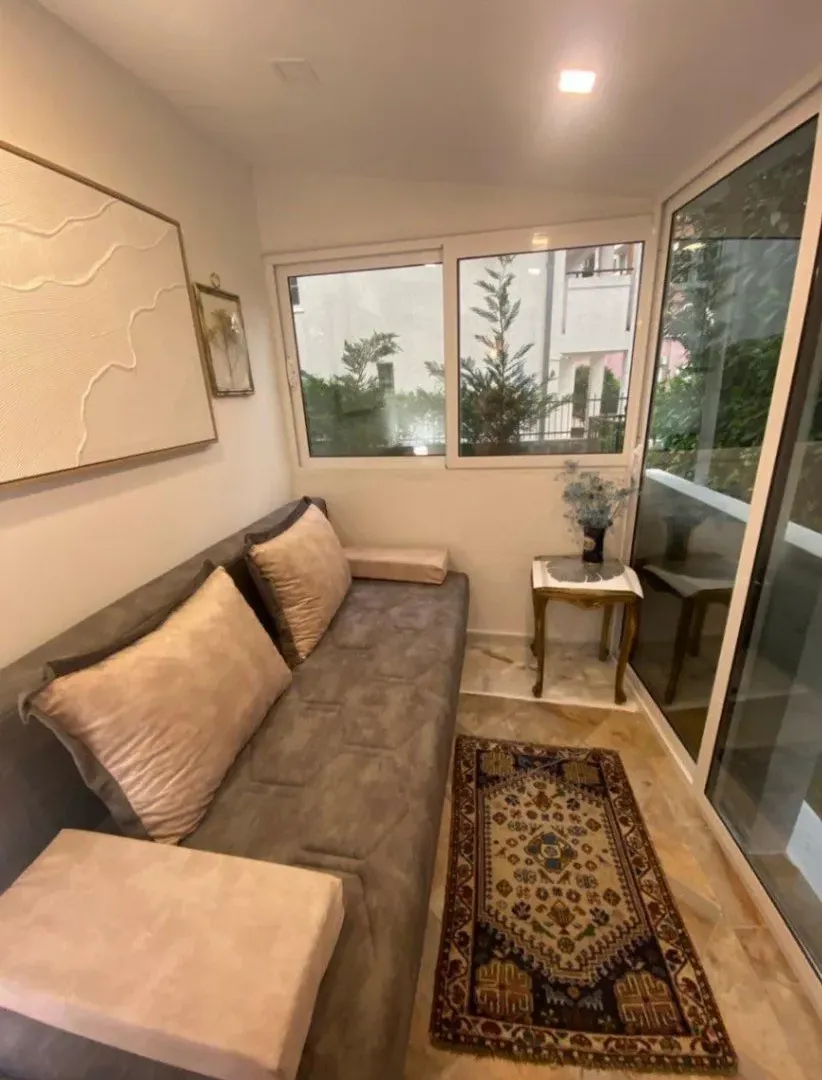 Rent, one bedroom apartment, 32m², Slovenska Plaža, Budva