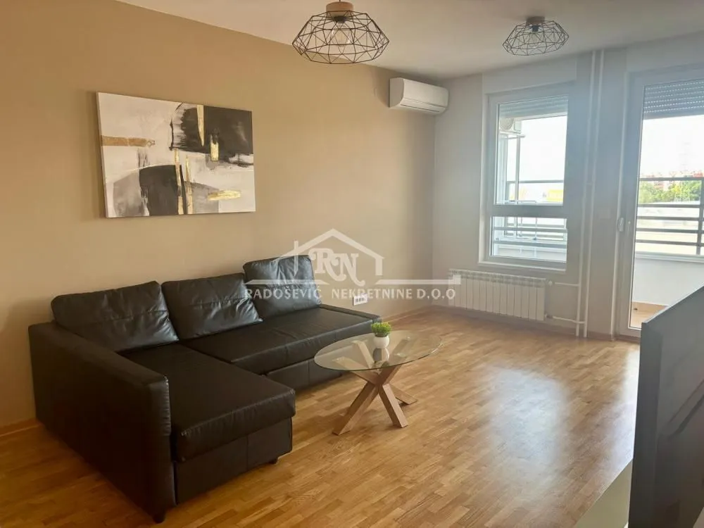 Izdavanje, dvosoban stan, 62m², Belvil, Beograd