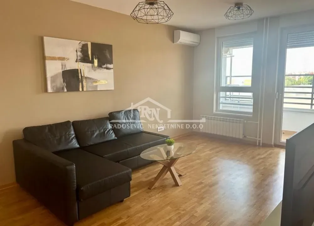 Izdavanje, dvosoban stan, 62m², Belvil, Beograd