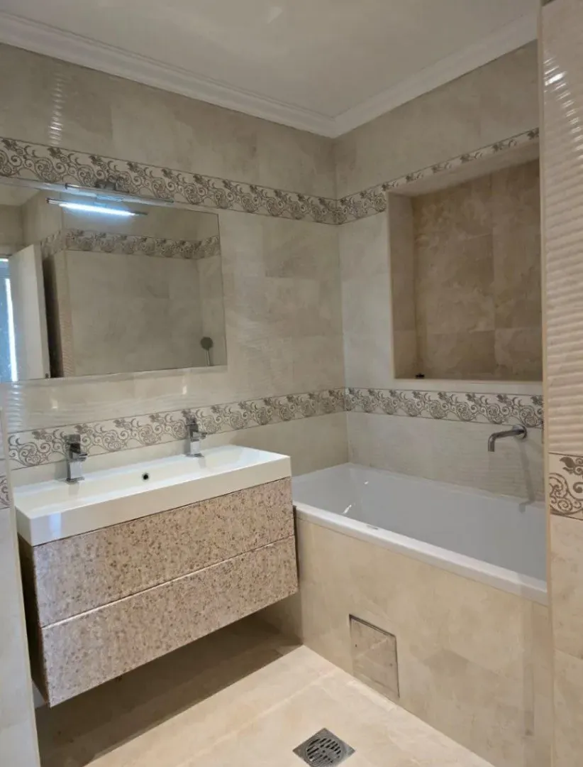 Sale, four bedroom apartment, 115m², Bečići, Budva