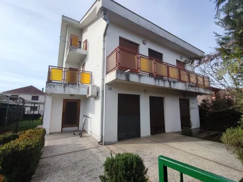 Izdavanje, kuća, 200m², Zagorič, Podgorica - image 13