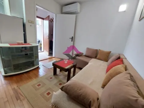 Rent, two bedroom apartment, 40m², Uciteljsko Naselje, Zvezdara Sve Podlokacije - image 3