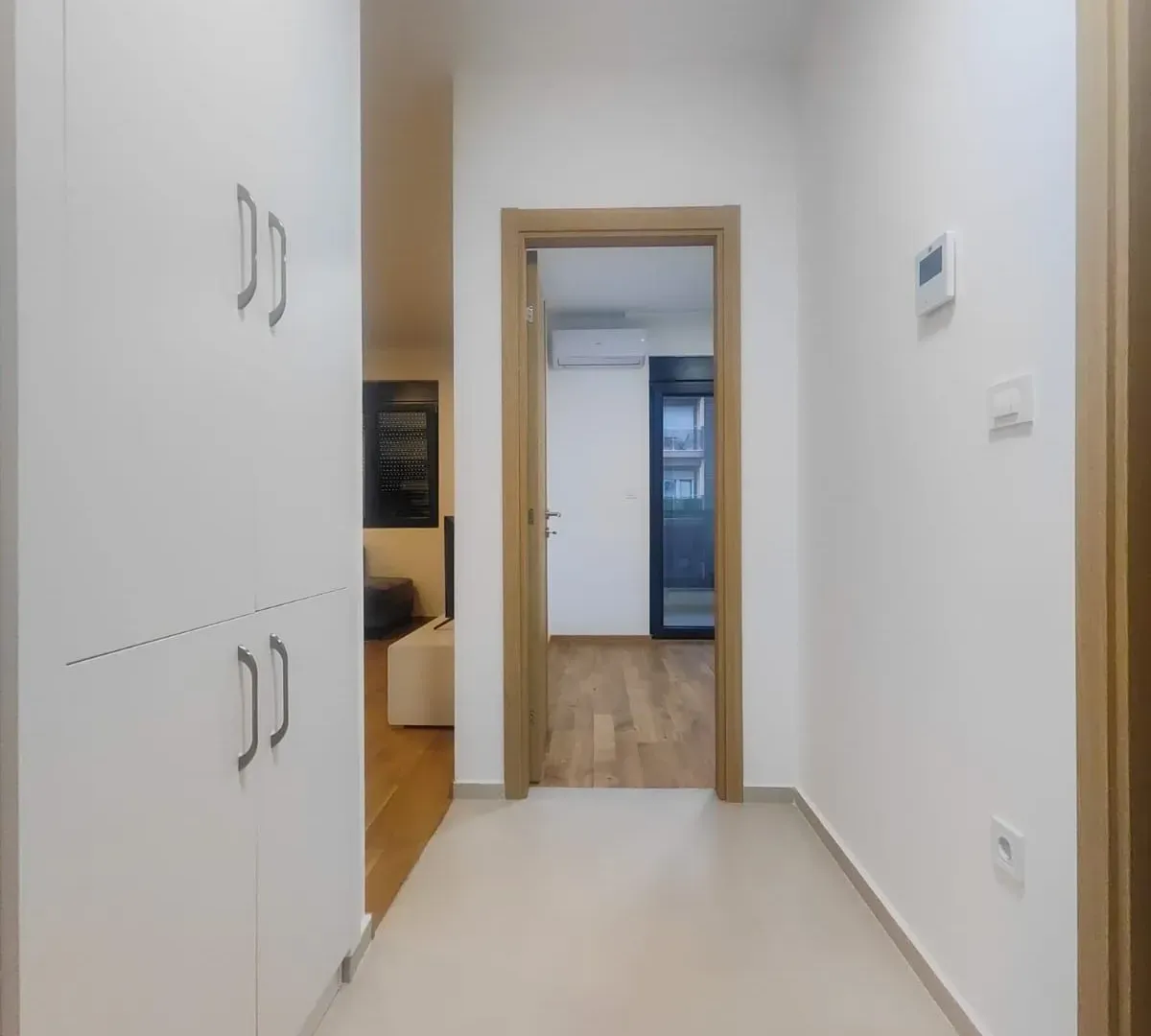 Izdavanje, dvosoban stan, 53m², City Kvart, Podgorica