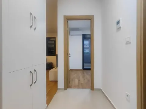 Izdavanje, dvosoban stan, 53m², City Kvart, Podgorica - image 6