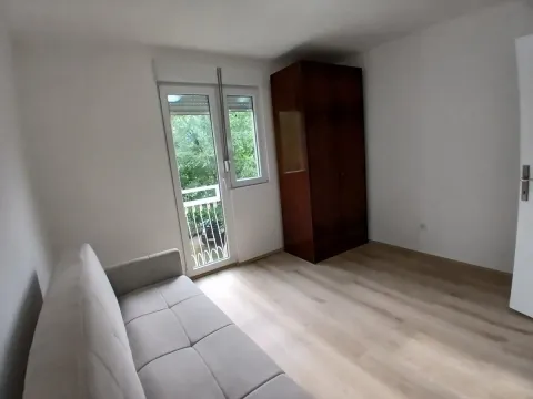 Izdavanje, dvosoban stan, 58m², Vašarište, Jagodina - image 25