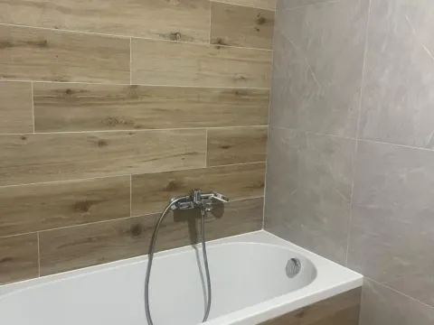 Izdavanje, trosoban stan, 75m², Centar, Novi Sad - image 7