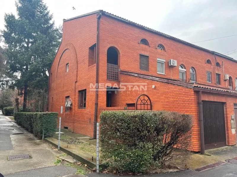 Sale, house, 200m², Bezanijska Kosa 1, Bežanijska Kosa Sve Podlokacije