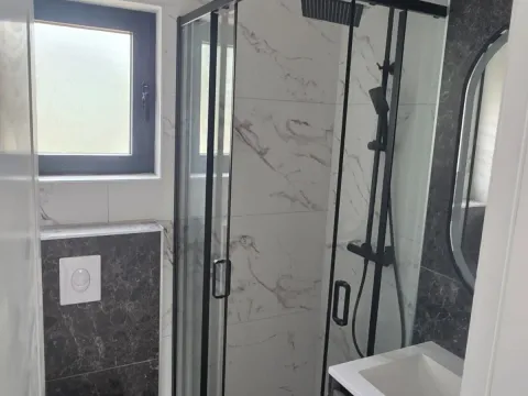 Prodaja, trosoban stan, 96m², Škaljari, Kotor - image 8