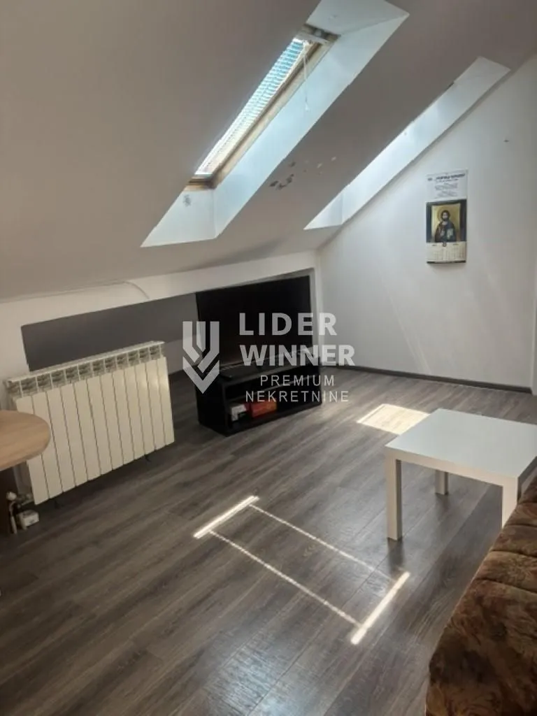 Izdavanje, dvosoban stan, 65m², Čukarica, Beograd
