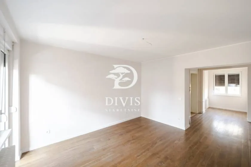 Sale, three bedroom apartment, 92m², Vračar Sve Podlokacije, Beograd