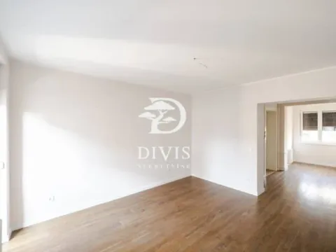 Sale, three bedroom apartment, 92m², Vračar Sve Podlokacije, Beograd - image 1