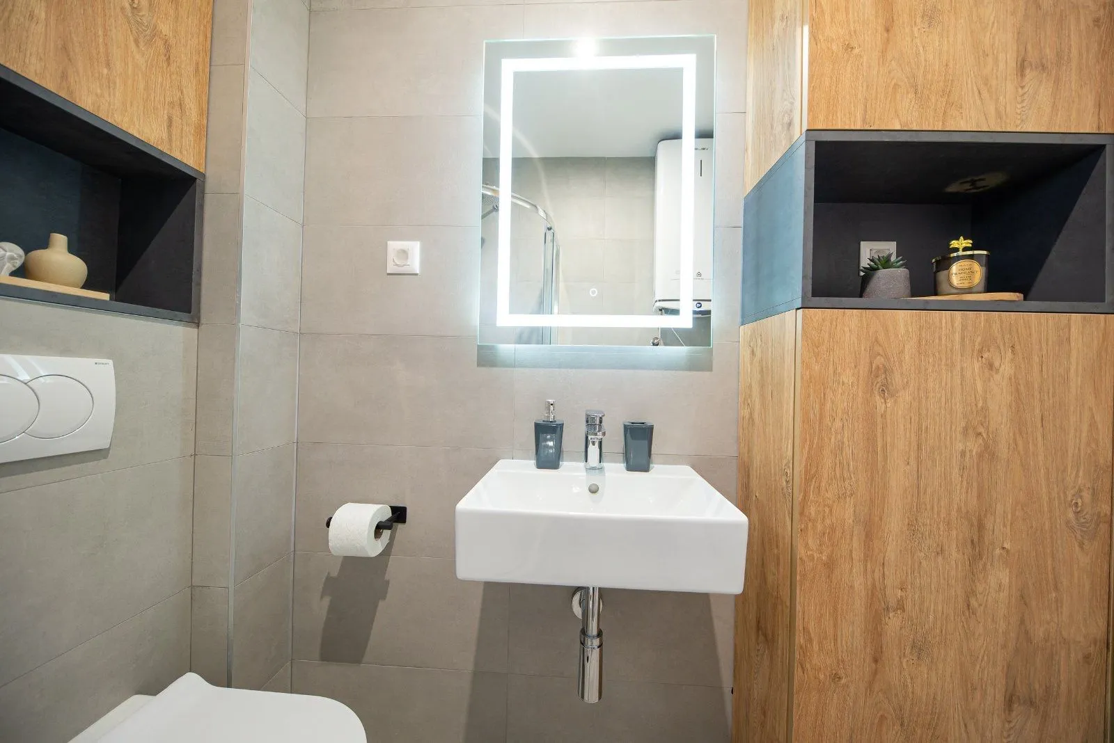 Izdavanje, jednosoban stan, 45m², Šušanj, Bar