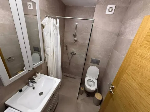 Sale, one bedroom apartment, 45m², Bečići, Budva - image 7