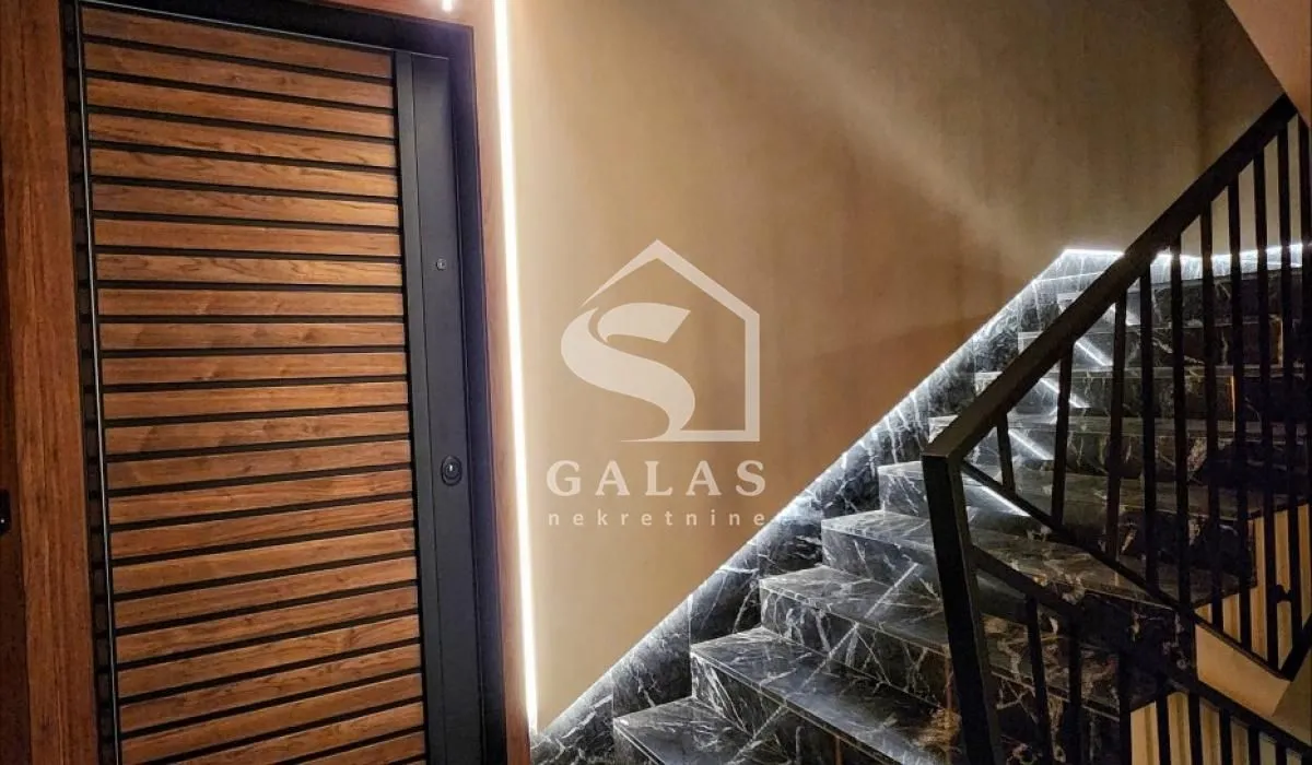 Prodaja, četvorosoban stan, 132m², Autokomanda, Voždovac Sve Podlokacije