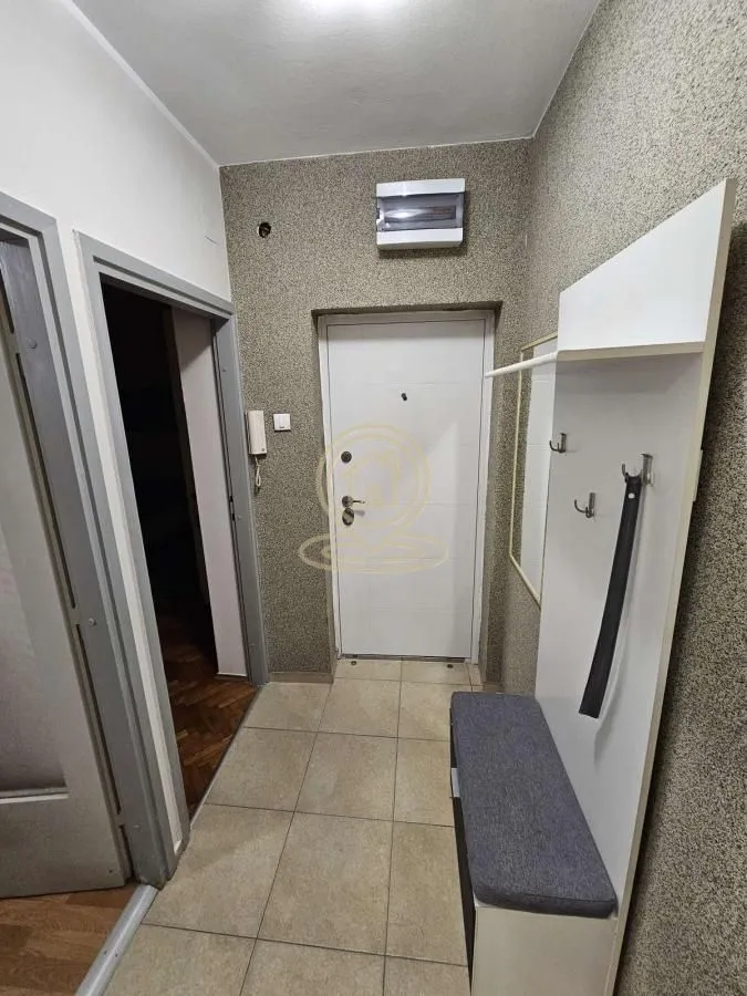 Izdavanje, dvosoban stan, 49m², Palata Pravde, Beograd