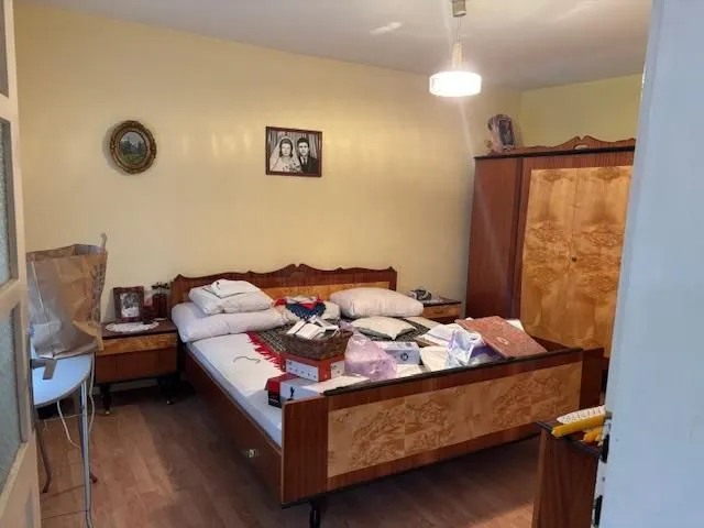 Prodaja, kuća, 90m², Centar, Inđija