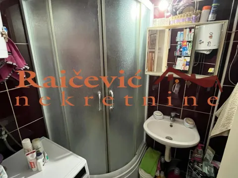 Prodaja, trosoban stan, 66m², Karaburma, Palilula Sve Podlokacije - image 12