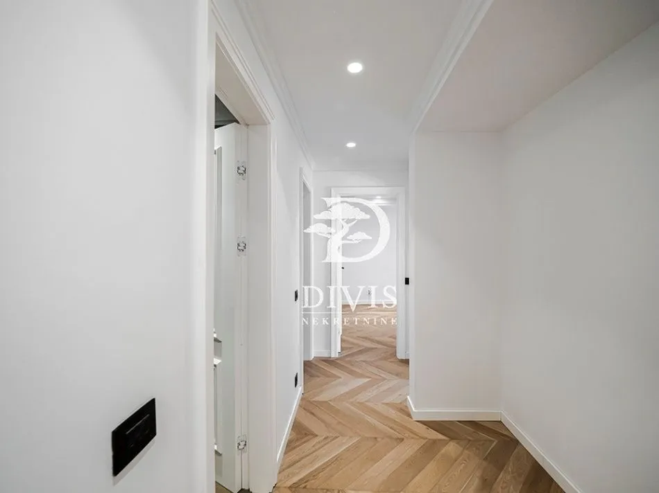 Sale, three bedroom apartment, 133m², Vračar Hram, Vračar Sve Podlokacije