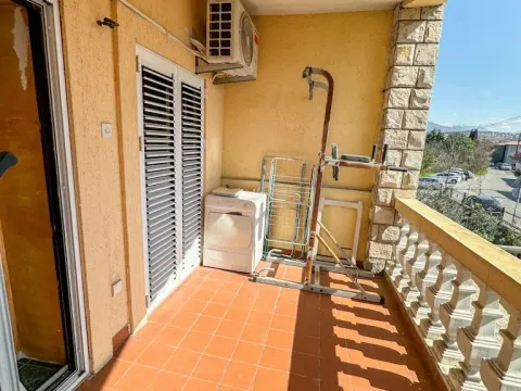 Rent, house, 220m², Stari Aerodrom, Podgorica - image 12