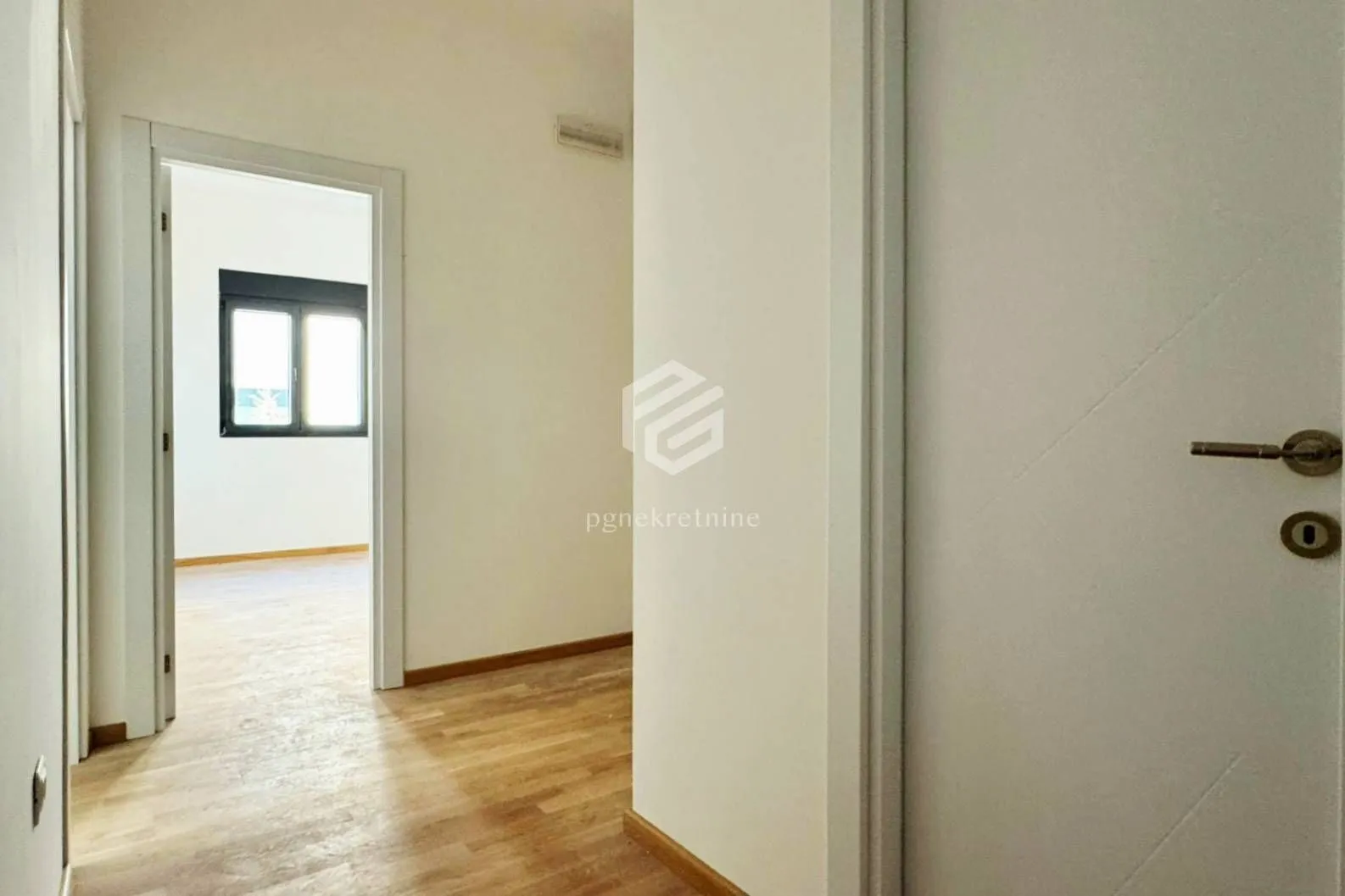 Prodaja, dvosoban stan, 64m², Donja Gorica, Podgorica
