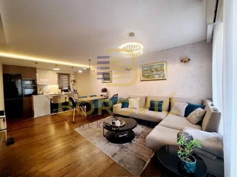 Prodaja, četvorosoban stan, 115m², Južni Bulevar, Vračar Sve Podlokacije