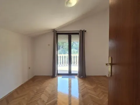 Sale, house, 319m², Zlatica, Podgorica - image 14