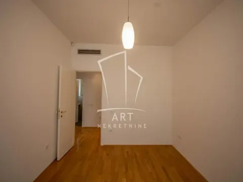 Izdavanje, trosoban stan, 94m², Vračar Hram, Vračar Sve Podlokacije - image 6