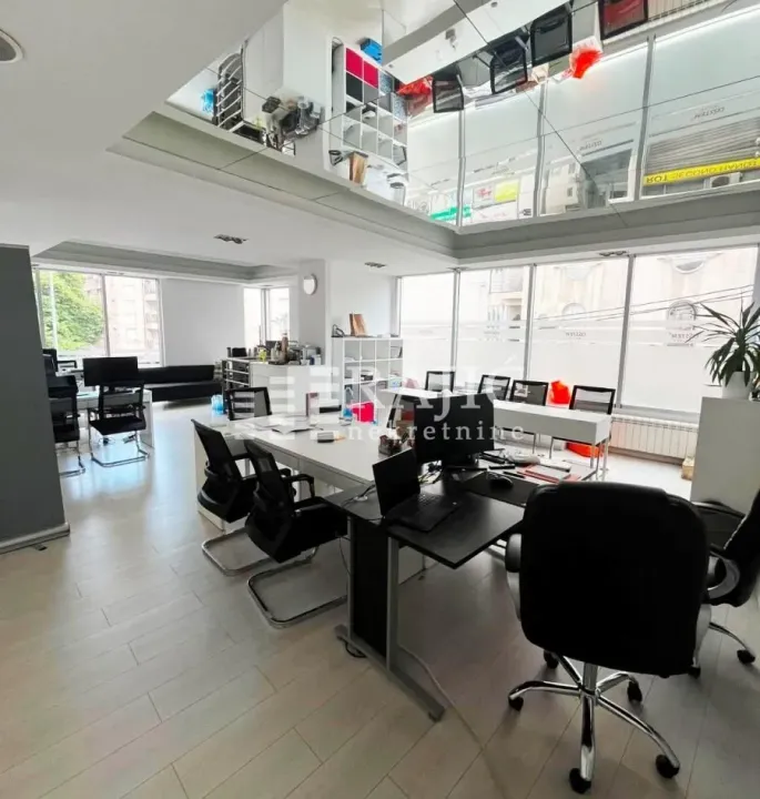 Rent, office space, 100m², Kalenić Pijaca, Vračar Sve Podlokacije