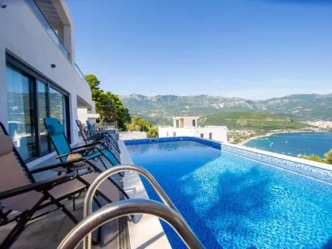 Izdavanje, kuća, 250m², Budva, Crna Gora - image 1