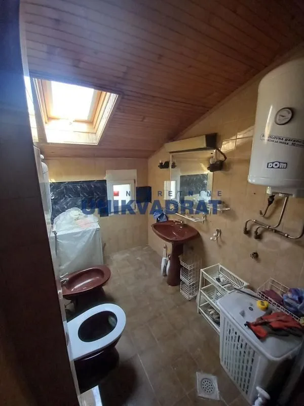 Prodaja, trosoban stan, 88m², Petlovo Brdo, Beograd