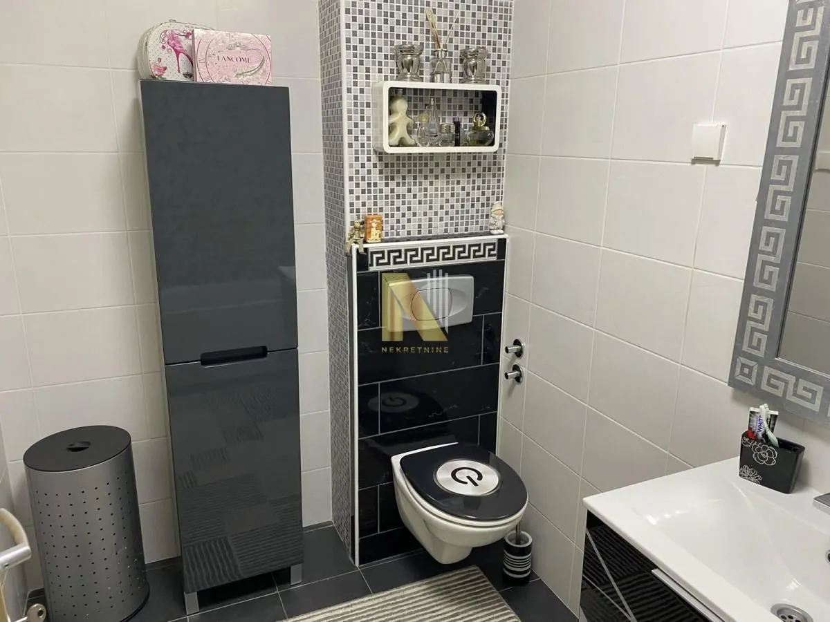 Prodaja, četvorosoban stan, 120m², Novo naselje, Novi Sad
