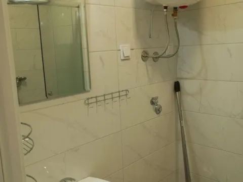 Prodaja, garsonjera, 27m², 1 maj, Podgorica - image 8
