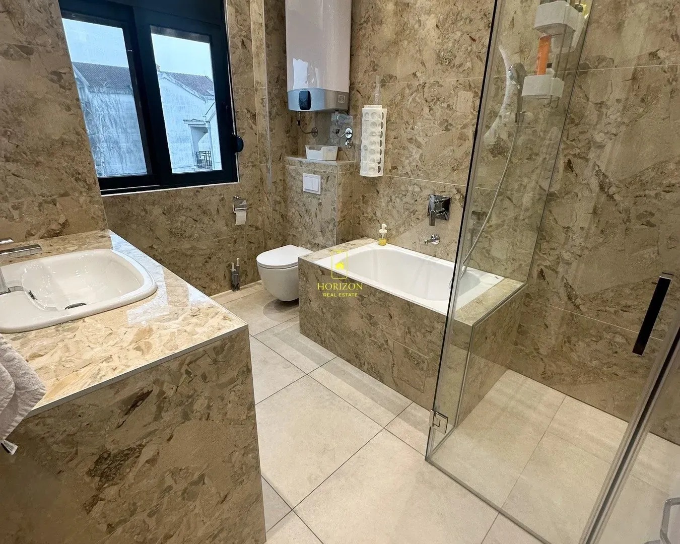 Rent, house, 180m², Gornja Gorica, Podgorica