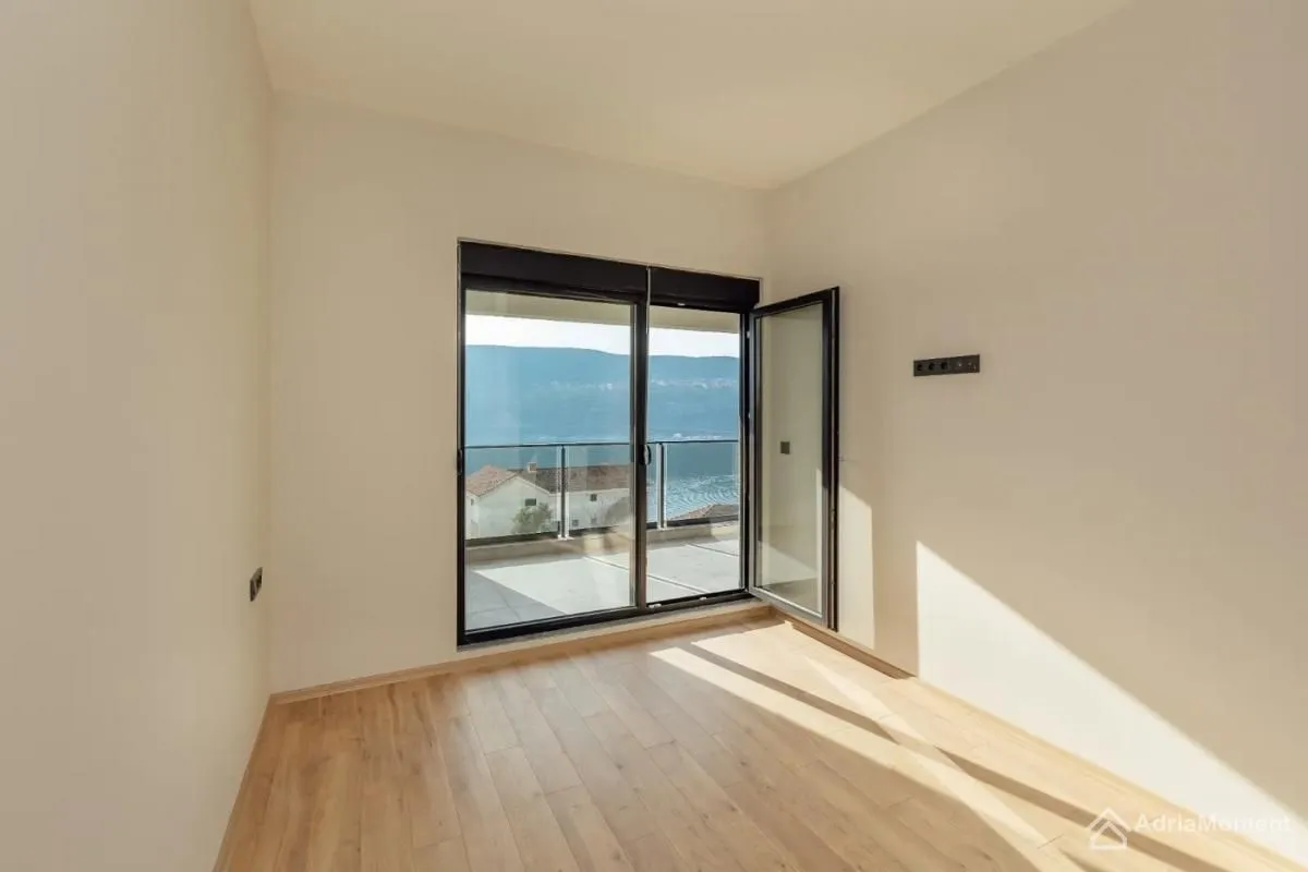 Prodaja, jednosoban stan, 70m², Topla, Herceg Novi