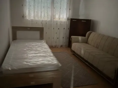 Izdavanje, dvosoban stan, 80m², Cetinje, Crna Gora - image 4