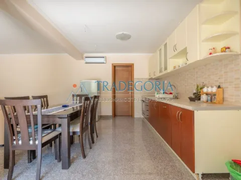 Prodaja, kuća, 453m², Pržno, Budva - image 24