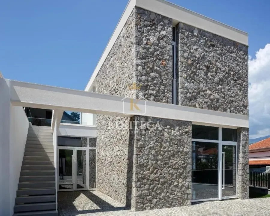 Izdavanje, poslovni prostor, 67m², Seljanovo, Tivat