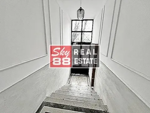 Sale, apartment, 160m², Stari Grad, Beograd - image 2