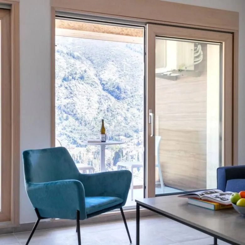 Prodaja, dvosoban stan, 73m², Centar, Kotor