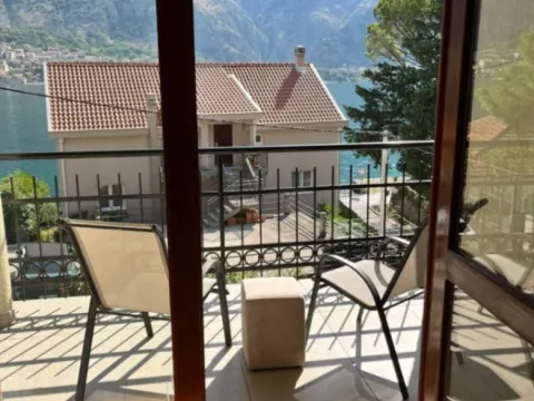 Rent, two bedroom apartment, 88m², Muo, Kotor