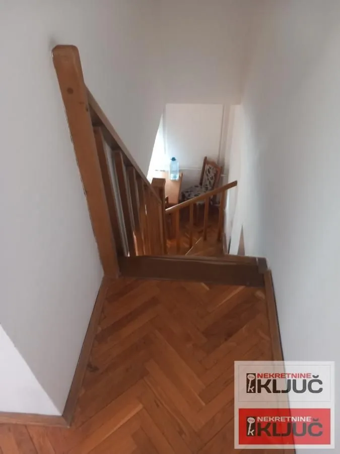 Prodaja, trosoban stan, 45m², Bulevar Oslobodjenja, Novi Sad Sve Podlokacije